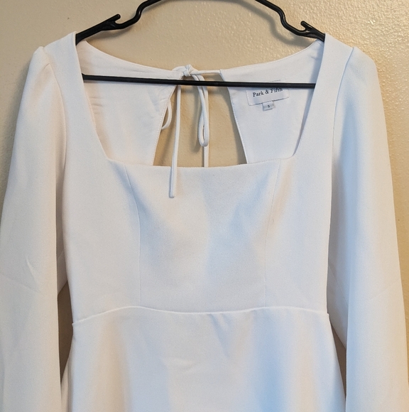 Park & Fifth White Long Sleeve Dress - Picture 4 of 6